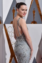 00-daisy-ridley-body