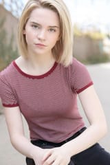 sophie thatcher (1)