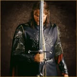 aragorn-with-anduril-sword-replica