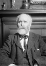 Keir_Hardie_by_George_Grantham_Bain