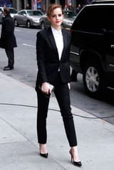 53d545c34a420_-_emma-watson-suit-de