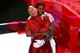 Usher-and-Alicia-Keys-at-the-Super-Bowl022124-186efbd22f4f41edac4a016280d8154a