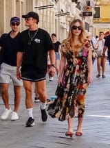 blooming-romance-orlando-sydney-stroll-1006184064-
