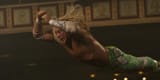 mickey-rourke-the-wrestler-jump[1]