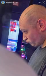 aryeh-at-the-arcade-v0-k3dkmihineaf1