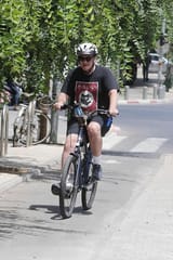 tarantino-biking-01