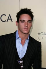 jonathan-rhys-meyers-32585774