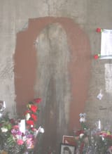 Virgin_mary_salt_stain_1