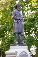 Collyer_Monument_Pawtucket_RI_2012