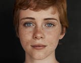 sophia-lillis-credit-miles-schuster-e1572025016330