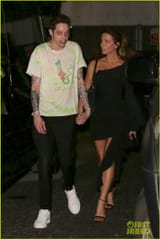 kate-beckinsale-pete-davidson-hold-hands-32