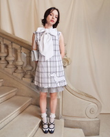 emma-myers-x-thom-browne-v0-y8dfcit9rlce1_jpg