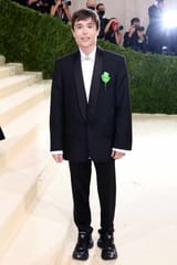 Elliot Page Wearing daddy&#039;s suit