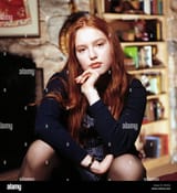 cybill-alicia-witt-1995-98-ccarsey-werner-companycourtesy-everett-HD356X