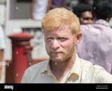 albino-man-indian-hindu-blonde-white-parade-matale-sri-lanka-M3NPG9