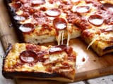 Detroit-style 1675489963558321