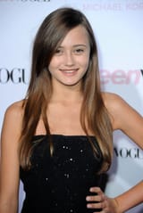 Ella Purnell 3