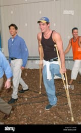 los-angeles-ca-september-29-2000-big-brother-winner-eddie-mcgee-after-leaving-the-big-brother-house-where-he-won-the-grand-prize-of-500000-picture-paul-smithfeatureflash-T1PFGR