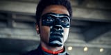 edi-gathegi-s-mister-terrific-wears-his-t-shaped-mask-in-the-dcu-s-superman