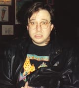 Bill_Hicks_at_the_Laff_Stop_in_Austin,_Texas,_1991_(2)_cropped