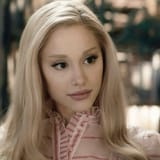 Wicked_Part_One_-_Glinda_3