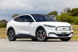 2024-ford-mustang-mach-e-01