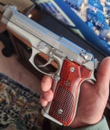 got-this-beretta-92fs-inox-for-650-with-4-mags-added-the-v0-XhW1EdrDUdHyulfMoHUORaniZ70Eqi2Ps_YCuAH59m4
