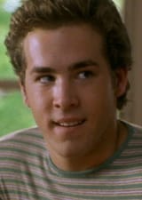 actor-ryan-reynolds-953460_large