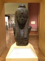 Bust_of_Cleopatra_at_the_Royal_Ontario_Museum