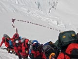 conga-line-on-Everest[1]