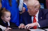 Trump-will-Trans-Maedchen-von-Schulwettkaempfen-ausschliessen