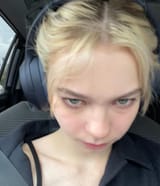 emma-myers-selfie-edition-v0-a3w3o0a62h4b1-1441952062-1