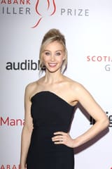 Sarah_Gadon_at_2022_Scotiabank_Giller_Prize_in_Toronto_11_07_2022__5_