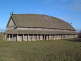 Wikingerburg_langhaus