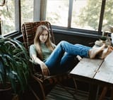 taissa-farmiga-v0-9mr6t9o9243a1