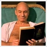 captain-picard-reading