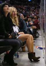 chloe_moretz_at_islanders_game_in_brooklyn_october_2015_1