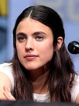 Margaret_Qualley_by_Gage_Skidmore