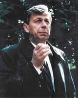 1369629-cigarette_smoking_man