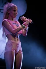 yolandi6