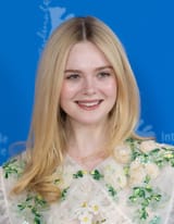 Elle_Fanning-1733_(cropped)