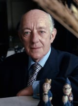 1200px-Alec_Guinness_6_Allan_Warren
