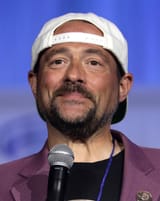 1200px-Kevin_Smith_by_Gage_Skidmore_3[1]