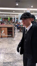 real-peaky-blinder-caught-on-camera-v0-c2JzOGR2Y2hnNnJiMZjY5Ok04SRJxHzqjH9z3GAKOUl_-TtS0XGY34McAMC9