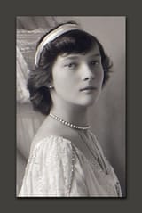 Cailee Spainey