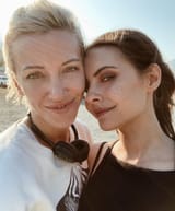Katie Cassidy &amp; Willa Holland