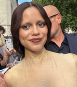 jenna-ortega2-6890983cb8167__700
