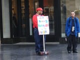 e3-2006-mario-outside-the-nintendo-conference-at-the-kodak-theater_4690213480_o