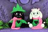 product_DR_hat-ralsei_plush_photo3