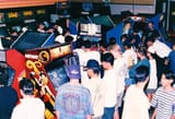 arcade_crowd
